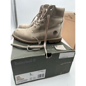 Timberland women’s suede boots new laces box sz 9